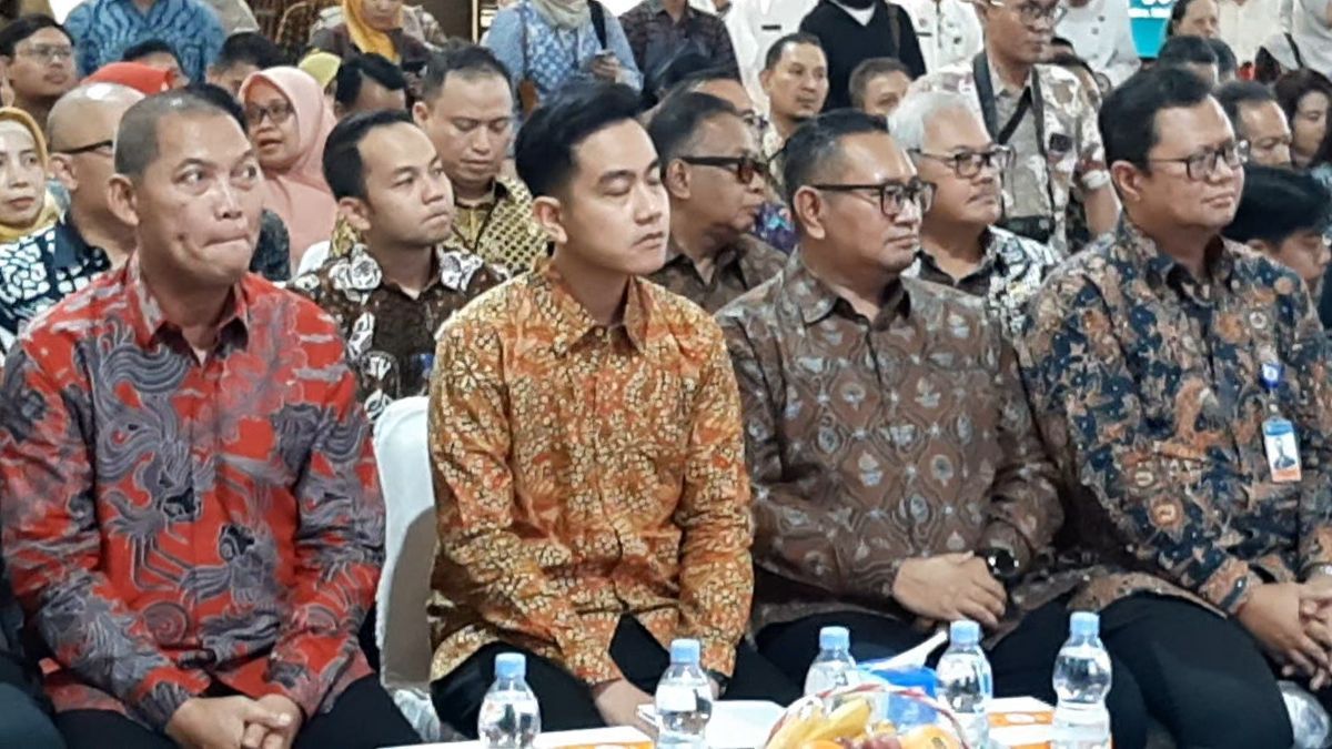 Gibran 'Diam-Diam' Pantau Adu Gagasan Bakal Calon Wali Kota Solo dari PDIP