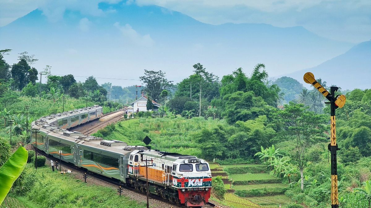 Cukup Bayar Rp1 Juta, Kereta Ini Berikan Layanan Mewah hingga Dapat Camilan Gratis