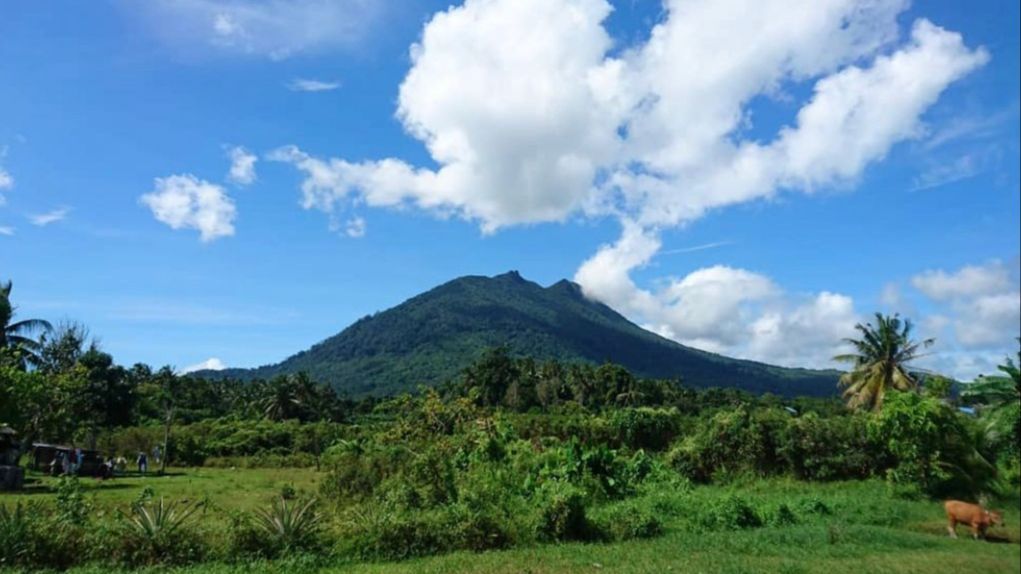 Menyusuri Indahnya Gunung Ranai, Kawasan Geosite yang Miliki 3 Puncak di Kabupaten Natuna