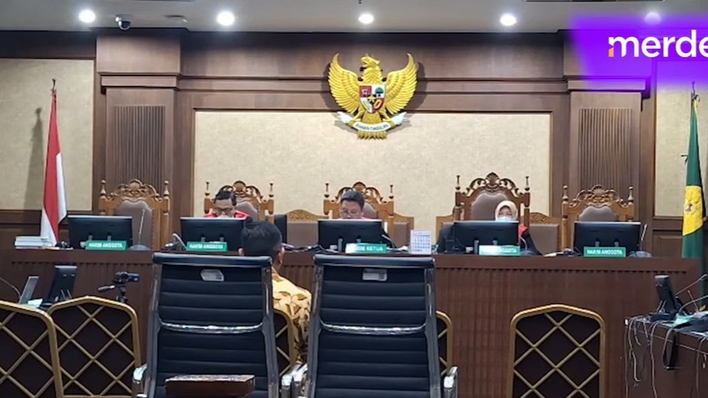 VIDEO: Tajam Hakim Cecar Bendum NasDem Sahroni, Anak SYL Dihadirkan di Sidang Korupsi