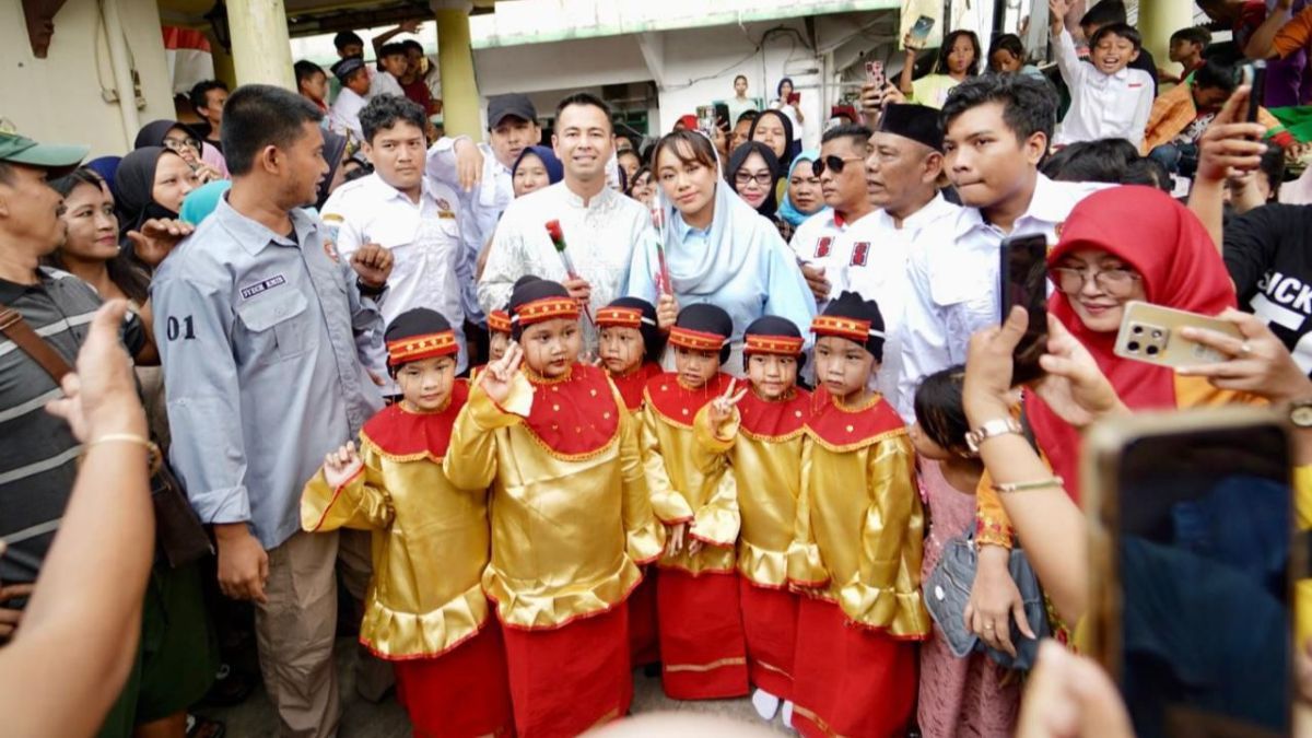 Bareng Raffi Ahmad, Zita Anjani Bagi-Bagi Makanan dan Susu Gratis untuk Anak Paud di Jaktim