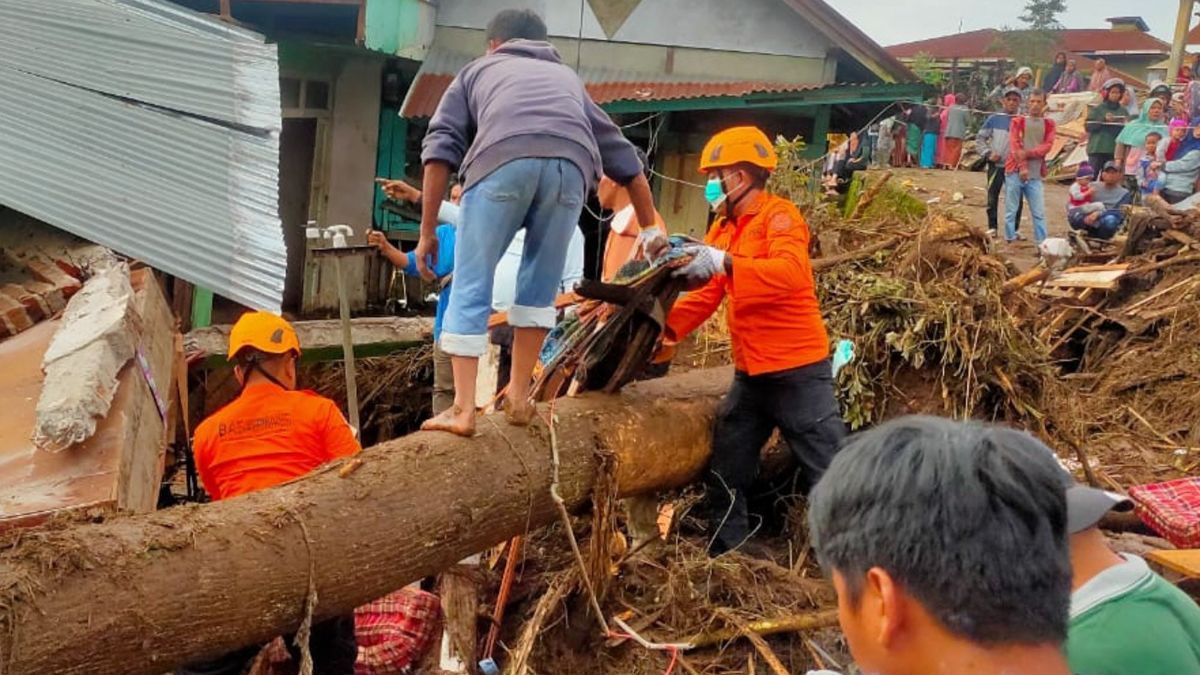 Pencarian Korban Banjir Lahar Dingin Gunung Marapi Dihentikan, 10 Orang Masih Hilang