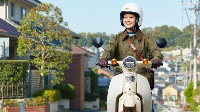 Di tengah persaingan motor matic, Honda Super Cub 110 baru diluncurkan dengan harga Rp31 Jutaan. Apa yang berbeda dari yang lain?