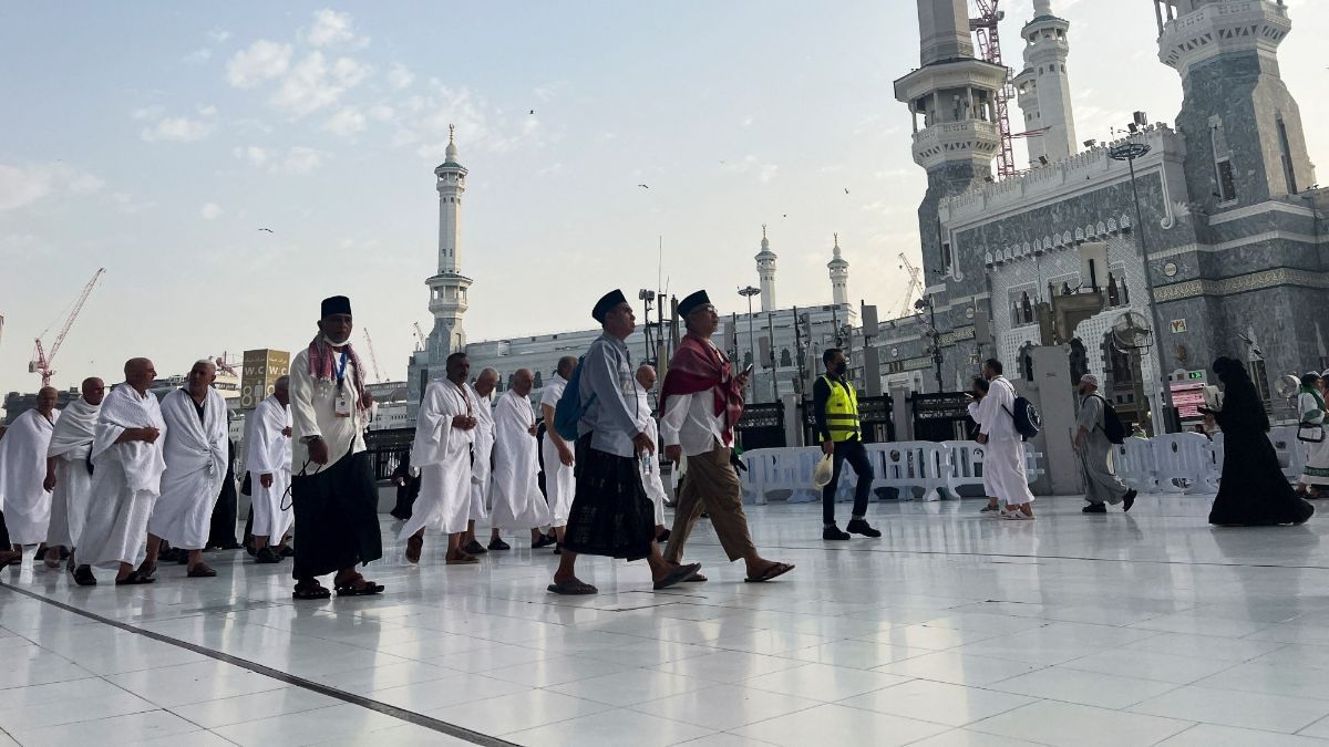 Kisah Guru Ngaji Naik Haji Pakai Visa Ziarah: Duh Gusti, Saya Seperti Buronan Sekarang!