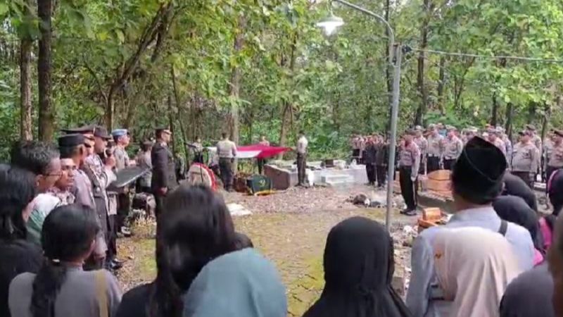 Sosok Briptu Rian, Polisi Tewas Dibakar Istri di Mata Sesama Anggota Polisi