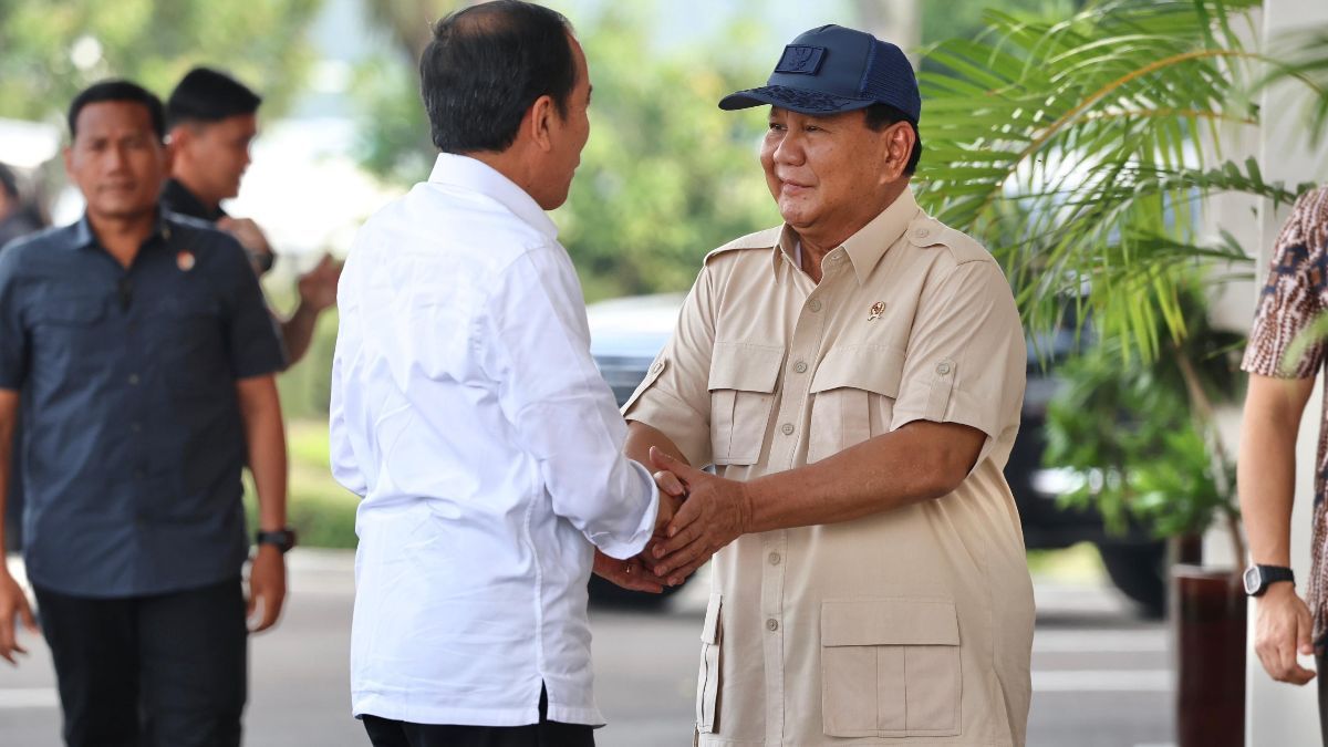 Jokowi Jenguk Prabowo Usai Operasi Cidera Kaki, Ajak Warga Doakan Proses Pemulihan