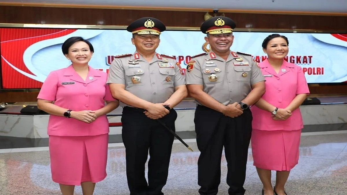 Ungkap Berbagai Kasus Kejahatan, Potret Irjen Agung Setya Tersenyum Naik Pangkat Bintang Tiga 'Terimakasih Warga Sumut'