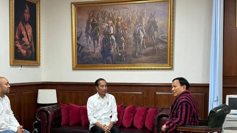 VIDEO: Jenguk Prabowo Usai Operasi Besar, Jokowi Minta Doa Seluruh Warga Indonesia