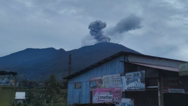 Status Gunung Marapi Turun ke Level II, Masyarakat Tetap Diminta Waspada