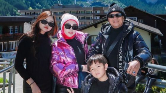 Gayanya Menyala, 8 Foto Bella Shofie Liburan ke Swiss Bareng Suami dan Anak Sambung