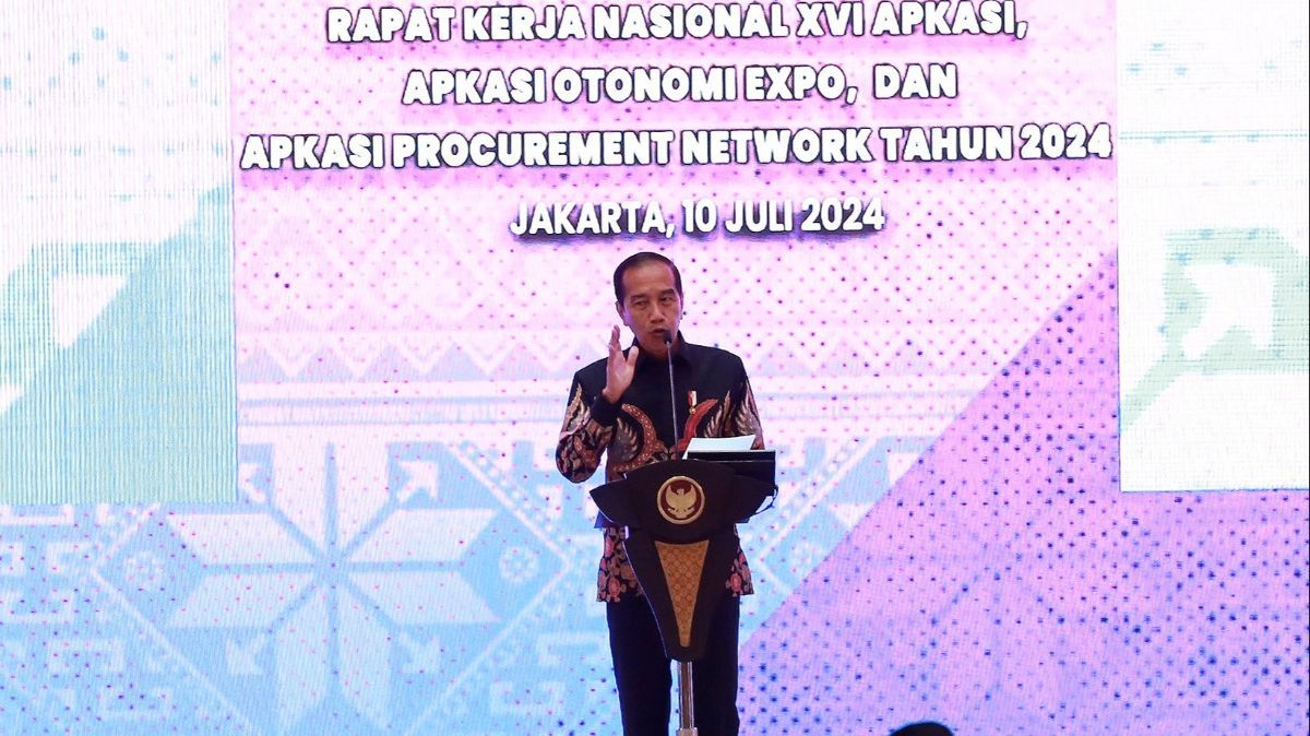 Banyak Bupati Belanja Produk Impor Pakai Uang Negara, Jokowi: Kumpulkan Uang Itu Sangat Sulit