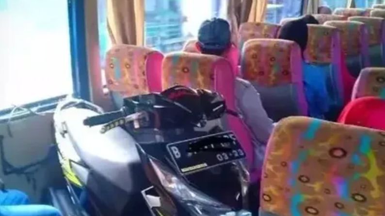 10 Kelakuan Random Penumpang Bus Ini Bikin Cekikikan, Ada-ada aja Tingkahnya