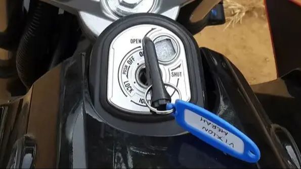 Penyebab utama sulitnya memutar kunci motor.