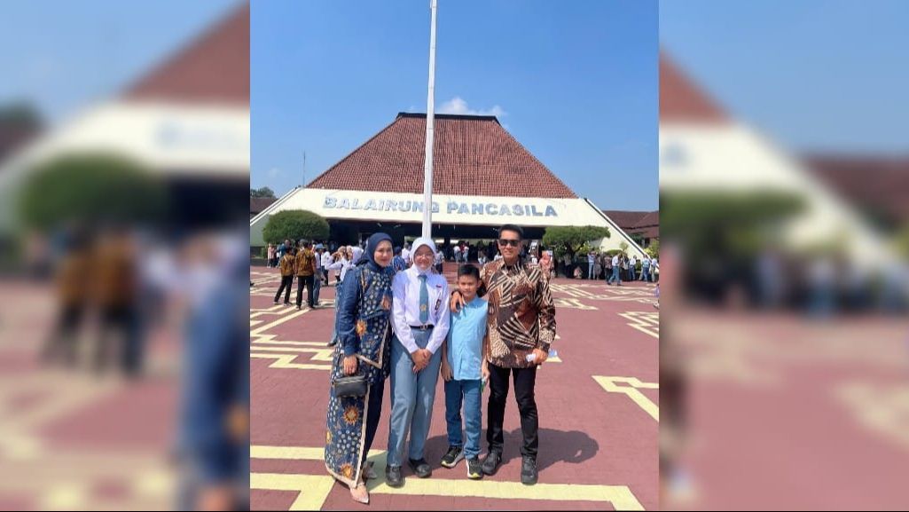 Foto-foto Juliana Moechtar saat Mengantar Sang Anak Sekolah di Taruna Nusantara, Ikut Jejak Sang Ayah di Militer?