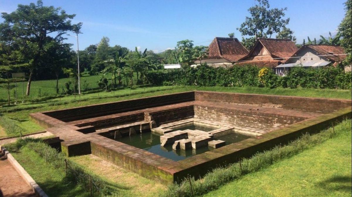 Sudah Ada Jauh dari Sebelum Majapahit Berdiri, Candi ini Selalu Terendam Air Hanya Bisa Dilihat Tiap 1 Suro