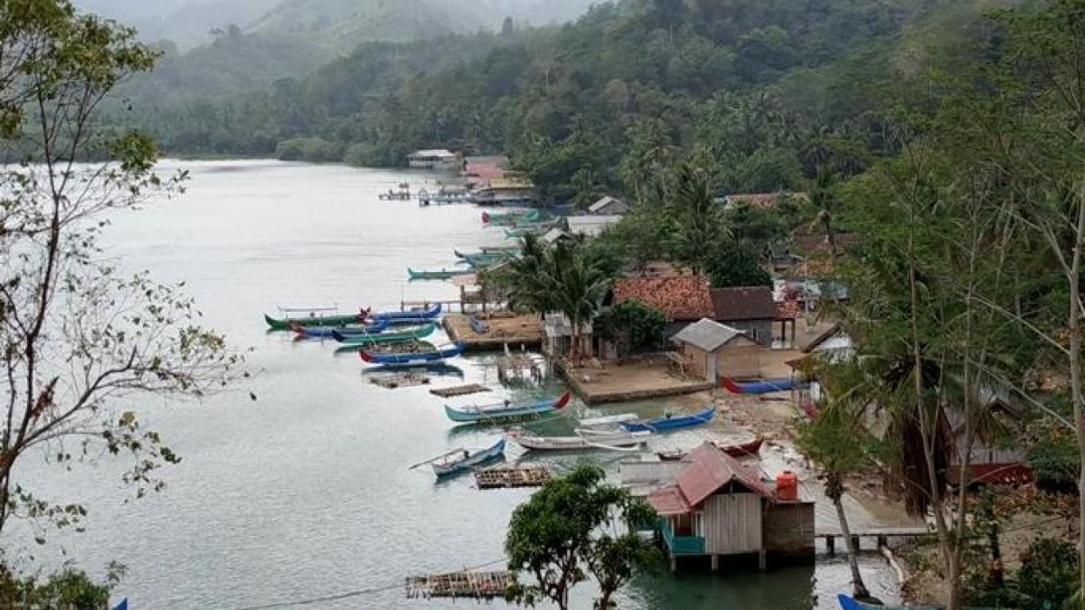 Pulau Kiluan, Wisata Bahari di Lampung Suguhkan Hamparan Pasir Putih yang Memesona