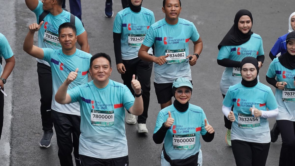 Potret Kapolda Riau Ikut Lari Maraton Bhayangkara Run Bersama 10.000 Peserta