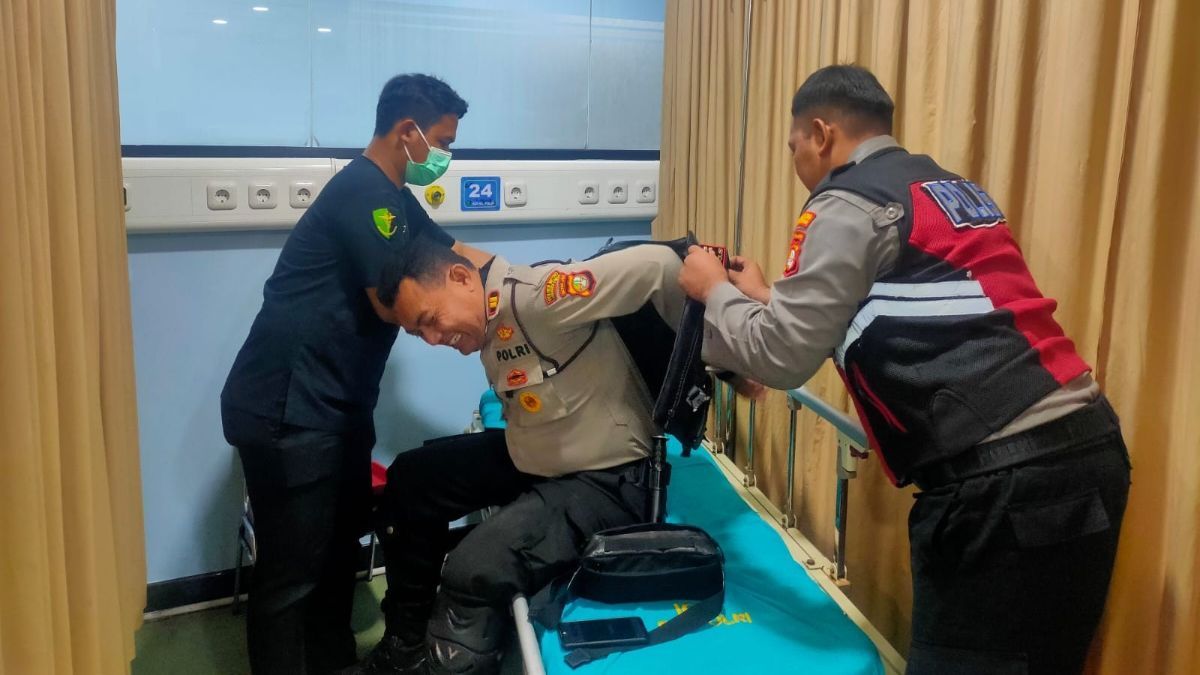 Polisi Dibacok saat Bubarkan Tawuran di Duren Sawit, Begini Kronologinya