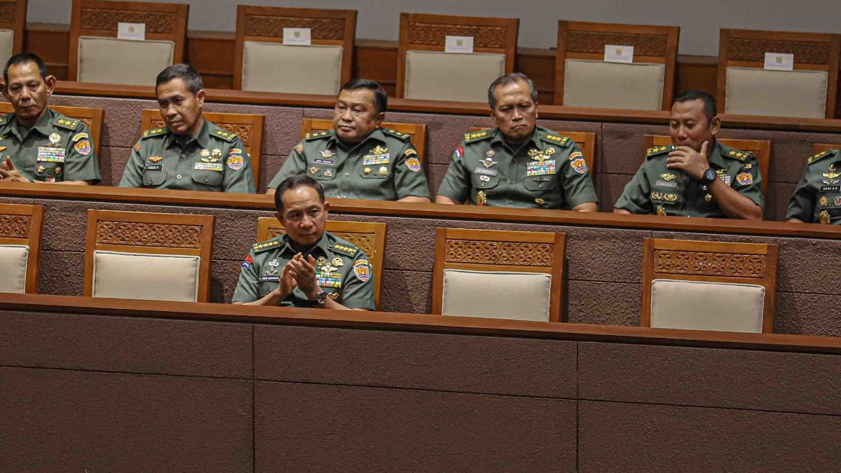 VIDEO: Usulan Panglima di Revisi UU TNI Soal Prajurit Berbisnis, Usia Pensiun & Urusan Kematian