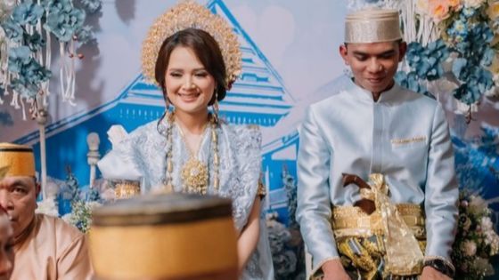 Bukan Sosok Sembarangan, 8 Foto Andi Agung yang Melamar Nia LIDA Dengan Panai Fantastis!