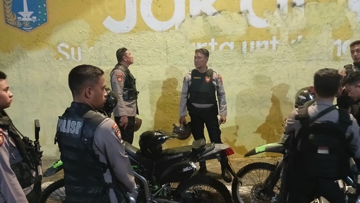 Polisi Gagalkan Aksi Tawuran Pemuda di Kemanggisan, Sajam sampai Molotov Disita