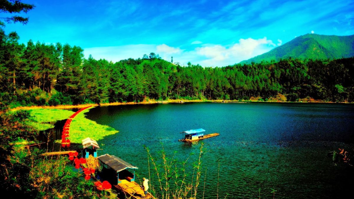 Eksotisme Telaga Menjer di Wonosobo, Wisatawan Bisa Nikmati Panorama Indah di Atas Perahu