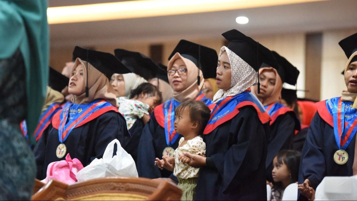 Pj Wali Kota Kediri Zanariah Wisuda Peserta SOTH dan SELANTANG Sesi Pertama Tahun 2024