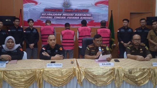 Jadi Tersangka Korupsi Sekretariat, 4 Pimpinan DPRD Bantaeng Langsung Ditahan di Rutan