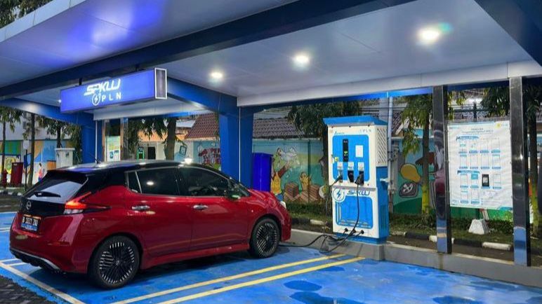 Benarkah Penggunaan Fast Charging Malah Berisiko Rusak Baterai Mobil Listrik?