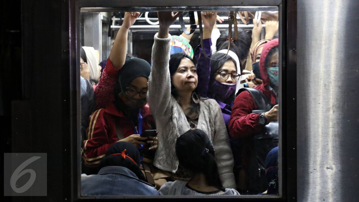 Penumpang KRL Ngamuk, Banyak AC Gerbong Kereta Mati, Begini Penjelasan KCI