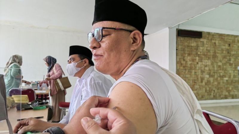 Kemenkes Wajibkan Jemaah Umrah Vaksin Meningitis