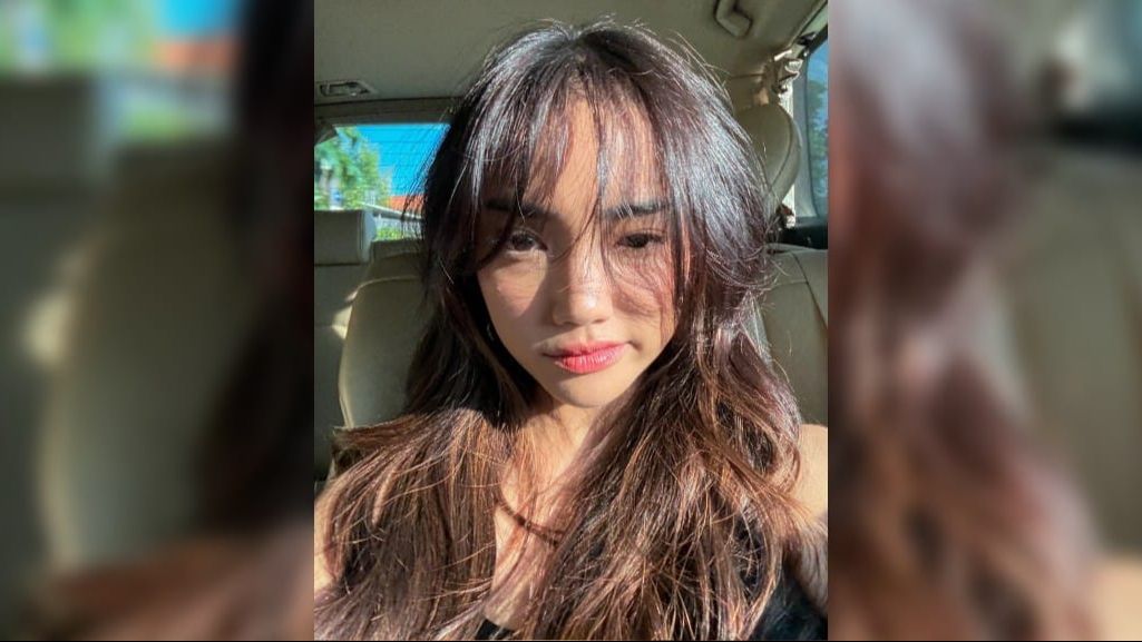 Momen Fuji Unggah Foto Selfie di Mobil Hingga Tulis Caption yang Bikin Heboh: Yang Diacak-acak Rambutnya, yang Berantakan Hatinya