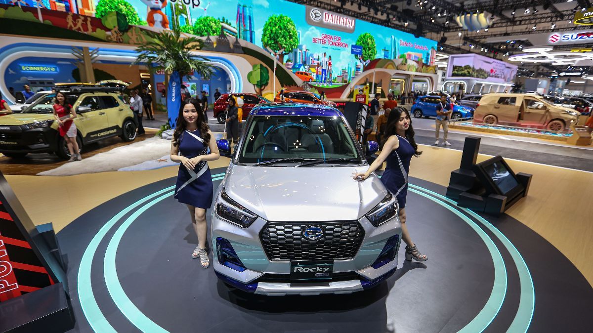 FOTO: Daihatsu Hadirkan Nuansa Masa Depan di Arena GIIAS 2024