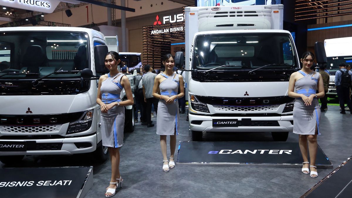 Penampakan Truk Listrik Mitsubishi Fuso ECanter Yang Resmi Dipasarkan ...