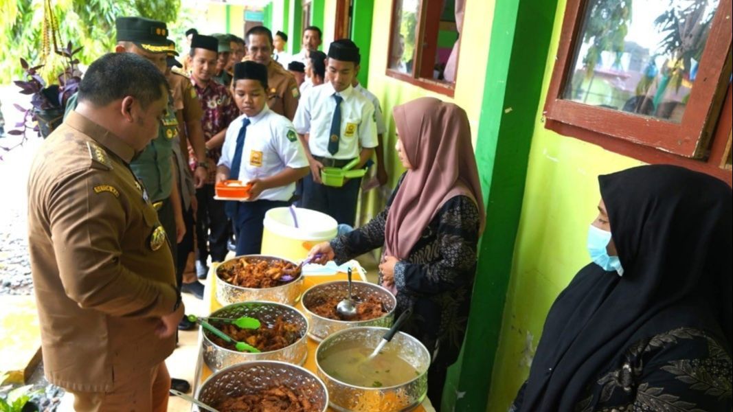 Bantah Anggaran Makan Gratis Rp7.500, Ini Penjelasan Lengkap Tim Sinkronisasi Prabowo-Gibran