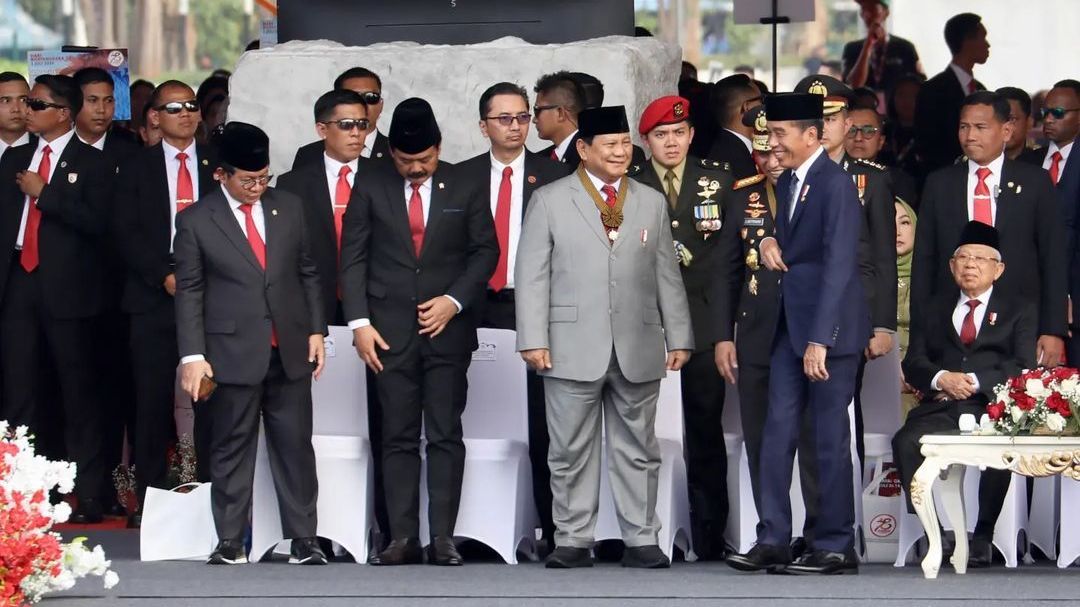 Langkah Gagah Prabowo Hadiri Upacara HUT Polri Usai Jalani Operasi Pertaruhkan Nyawa