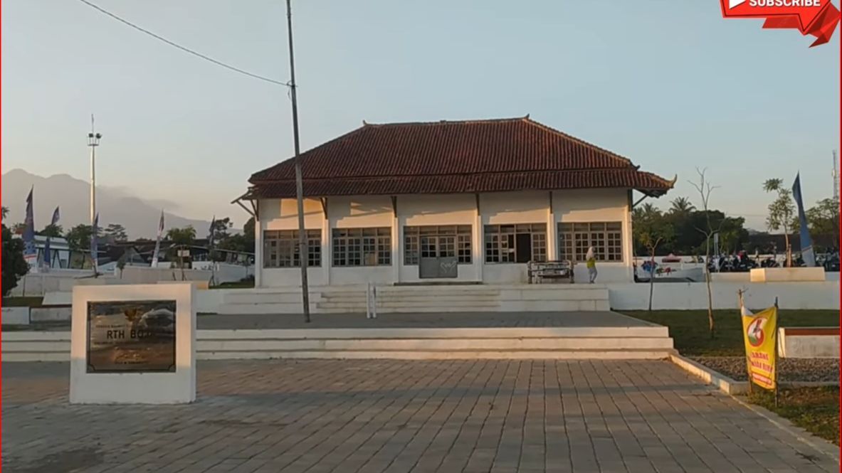 Gedung Peninggalan Belanda Ini Berada di Tengah Ruang Terbuka Hijau, Dulunya Terminal Bus