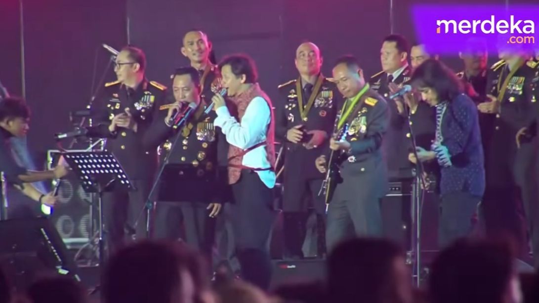 VIDEO: Getarkan Monas, Kapolri Jadi Vokalis & Panglima TNI Gitaris Manggung Bareng Gigi