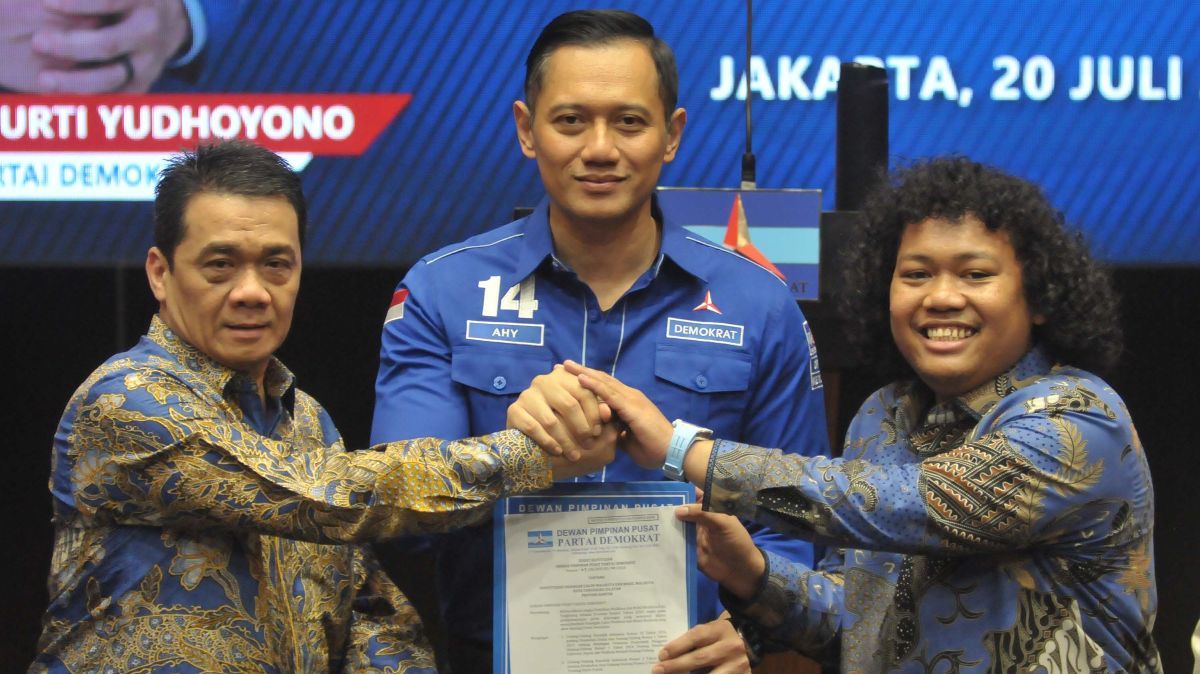 FOTO: Wajah Semringah Marshel Saat Didukung AHY untuk Maju di Pilkada Tangsel 2024