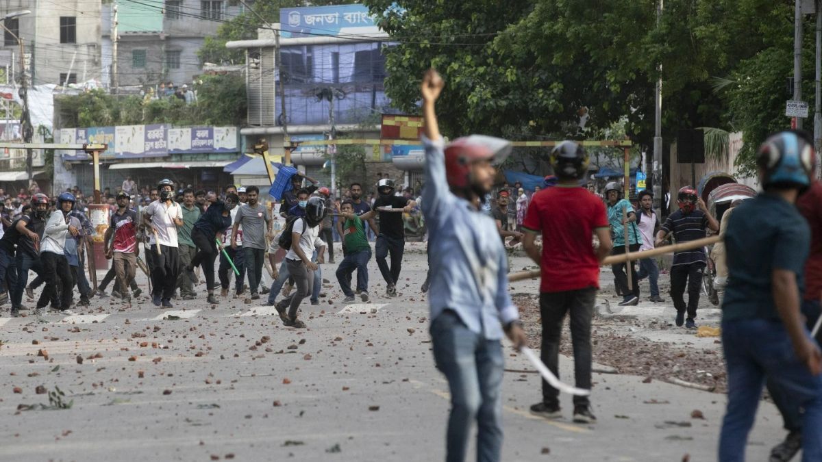 Kemlu Pastikan Ratusan WNI Selamat di Tengah Kerusuhan Bangladesh