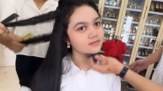 Jadi Saingan Kris Dayanti, 8 Foto Amora Lemos Tampi Dengan Rambut Lurus dan Makin Cantik