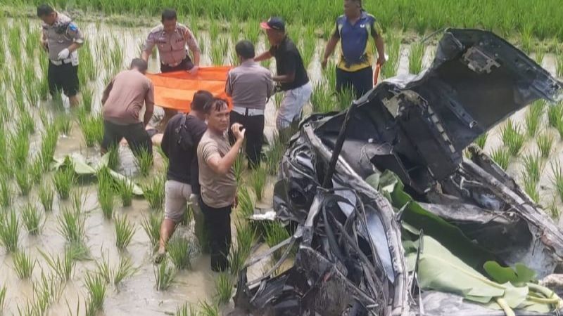 Mobil Tertabrak Kereta Api, Enam Orang Meninggal Dunia