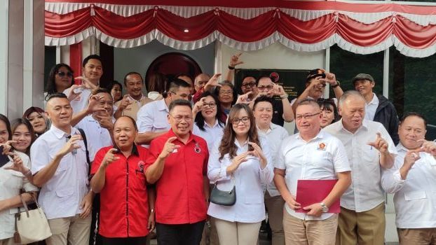 Ketua Gerindra Tomohon Sendy Rumajar Daftar Wawali ke DPC PDIP Tomohon