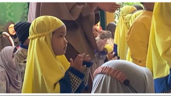 Bagikan Pengalaman dan Perasaannya saat Antar Anak Masuk Sekolah Hari Pertama, Curhatan Ibu Ini Viral