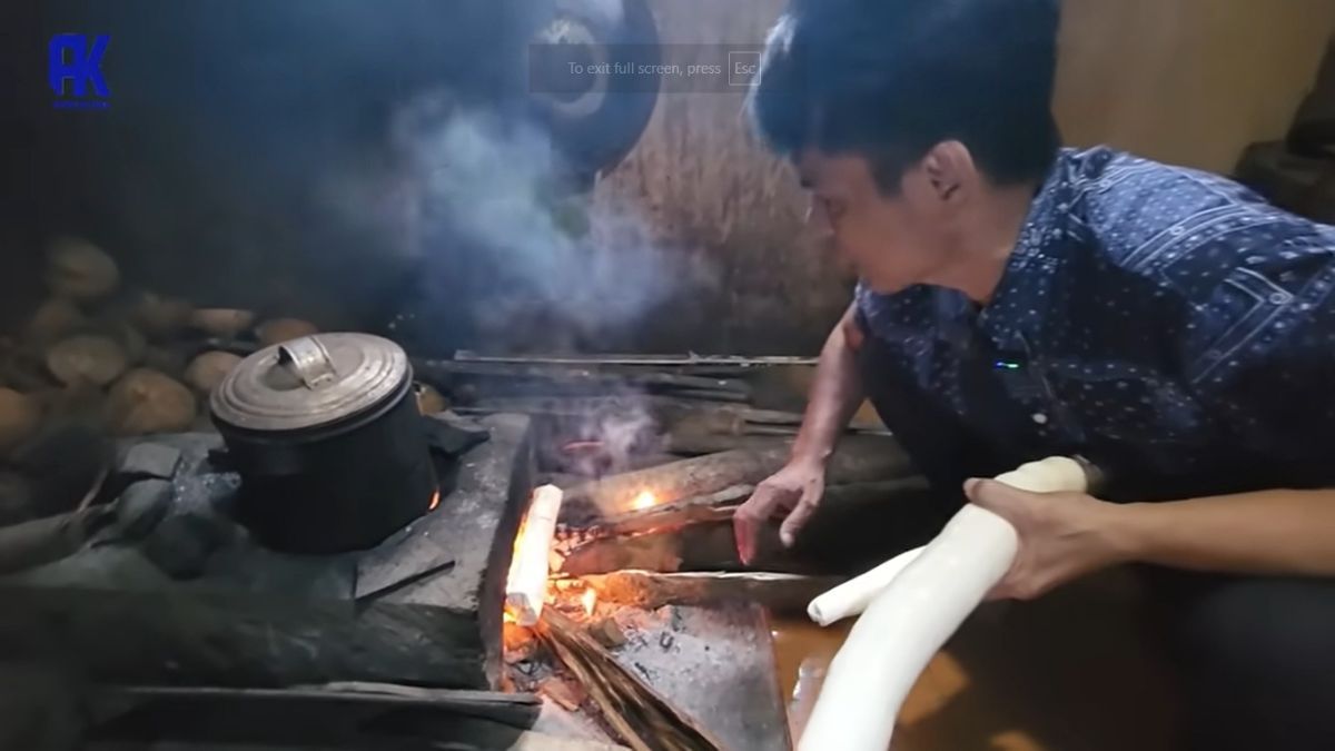 Nikmat, Usai Salat Magrib Ayah Lesti Kejora Bakar Singkong Plus Teh Tarik