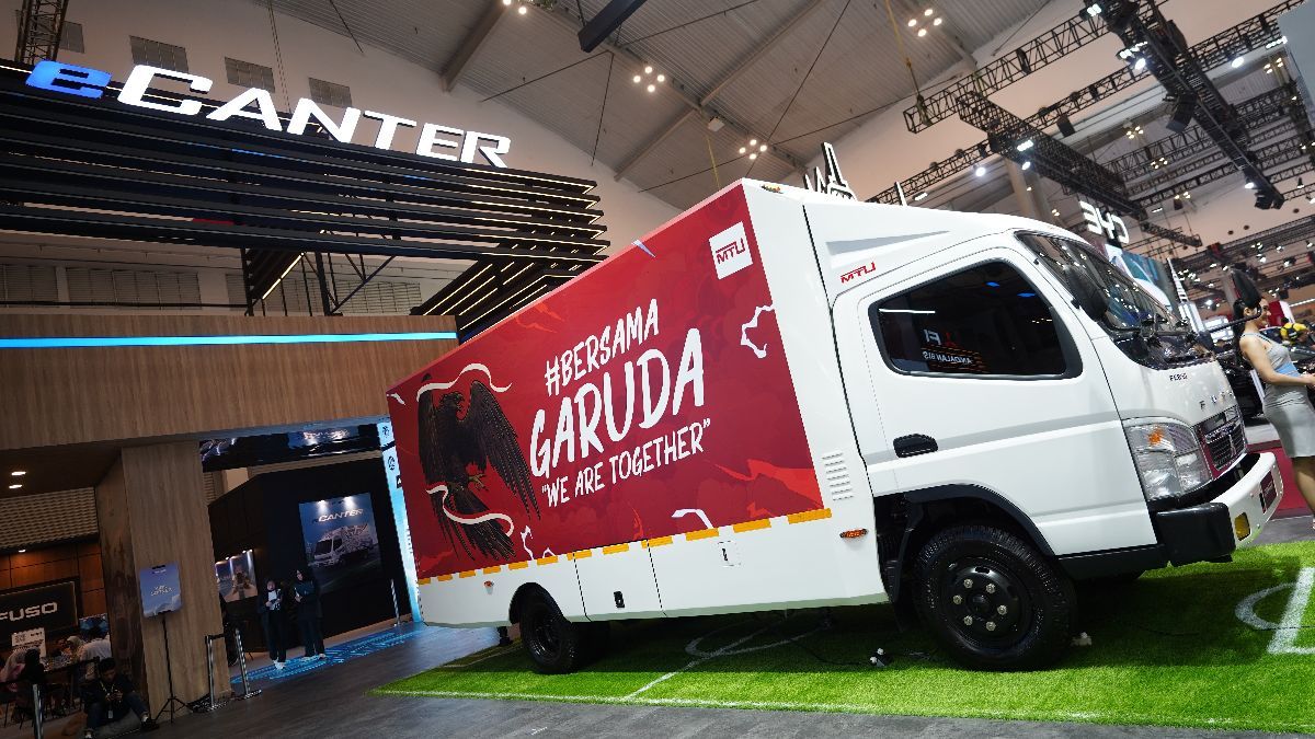 Potret Kecanggihan Truk Mitsubishi Fuso di GIIAS 2024, Ada Truk Listrik Sampai Truk Ramah Perempuan