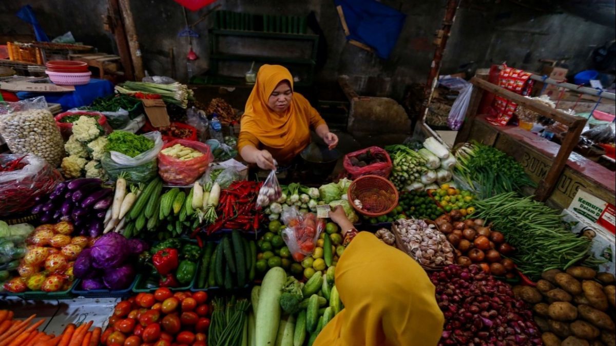 Harga Pangan dari Beras, Daging, Ikan hingga Bumbu Meroket, Cabai Tembus Rp65.650 per Kg