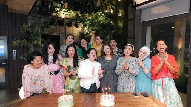 Potret Nafa Urbach Rayakan Ulang Tahun ke-44 Bareng Selebriti dan Puan Maharani!