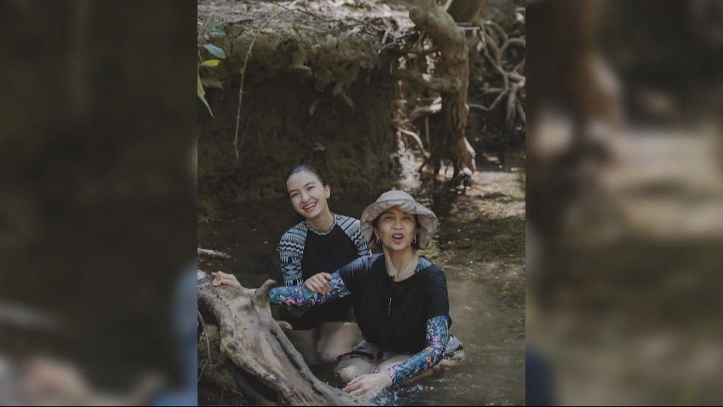 Potret Raline Shah 'Reset' Tubuh & Pikiran di Dalam Hutan, Pesonanya Nyegerin