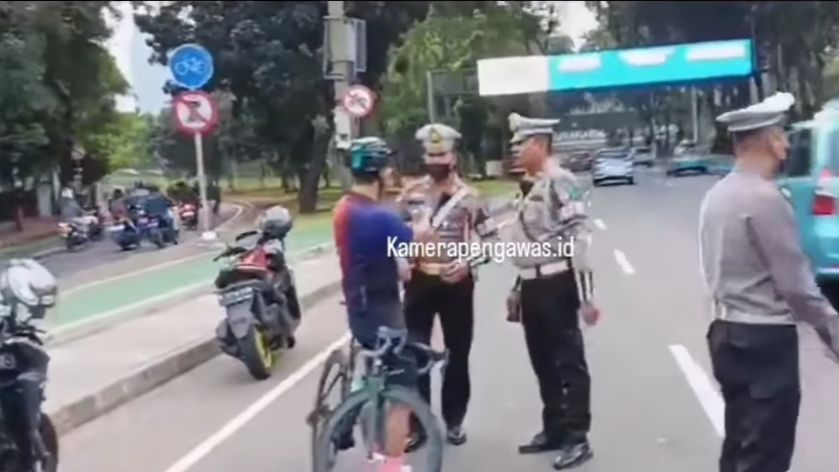 Viral Pesepeda Ngotot Tolak Masuk Jalur Khusus dan Ingin Ubah Aturan, Begini Penjelasan Polisi